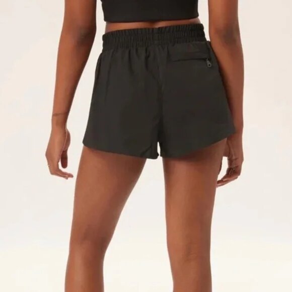Girlfriend Collective Black Trail Shorts - Picture 5 of 5